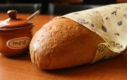 Včelovak na velký chléb